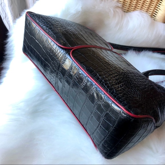 M London Women leather satchel in pristine like new condition - Picture 7 of 7